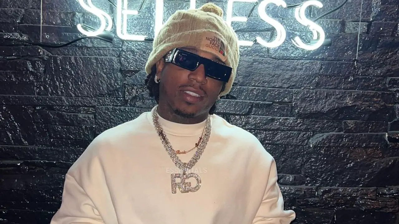 Jacquees and Dreezy aren't back together. celebsindepth.com 