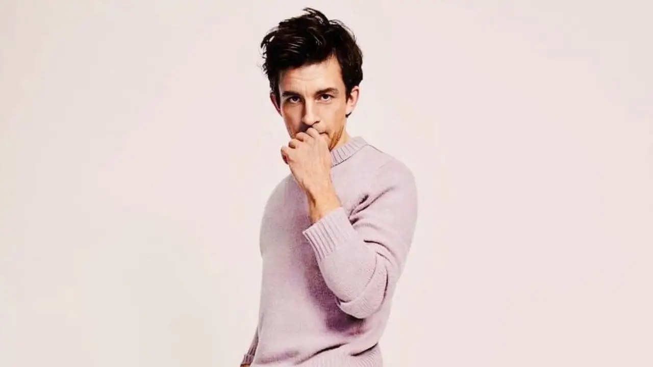 jonathan-bailey-gay-relationship-boyfriend-2022