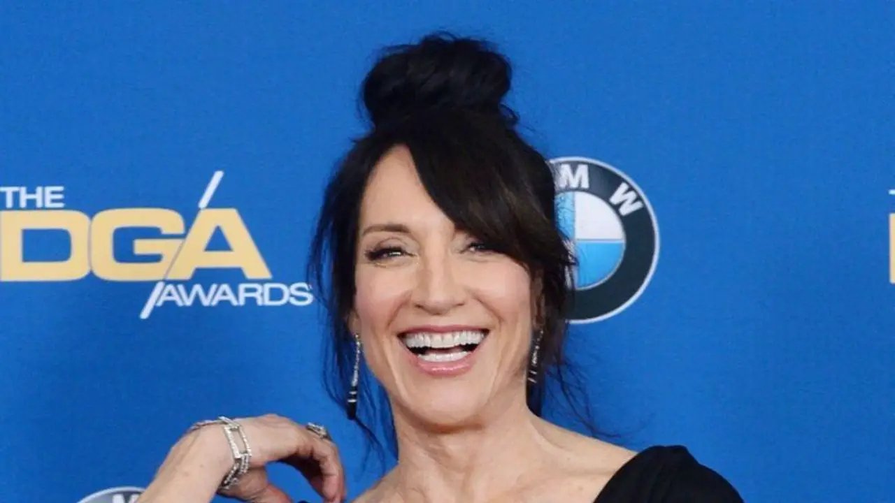 Katey Sagal got scar on Son of Anarchy due to the CHD. celebsindepth.com 