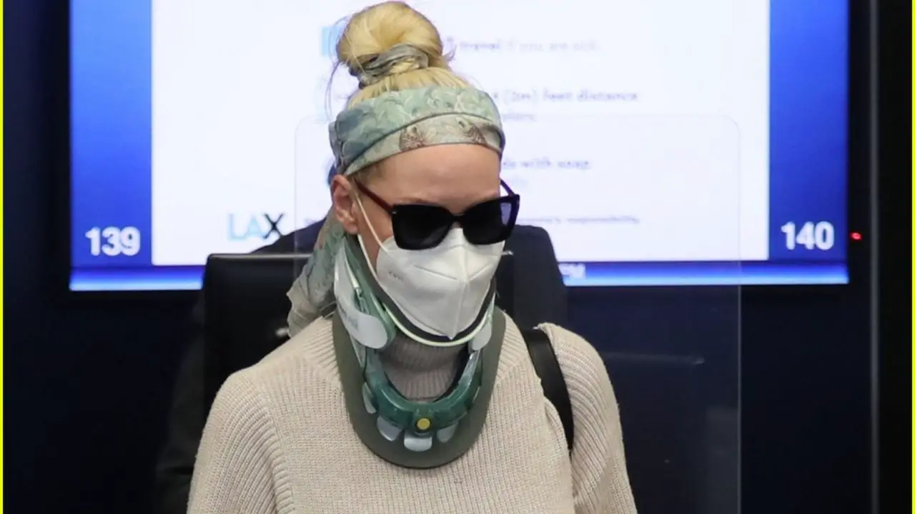 Katherine Heigl after receiving neck surgery.