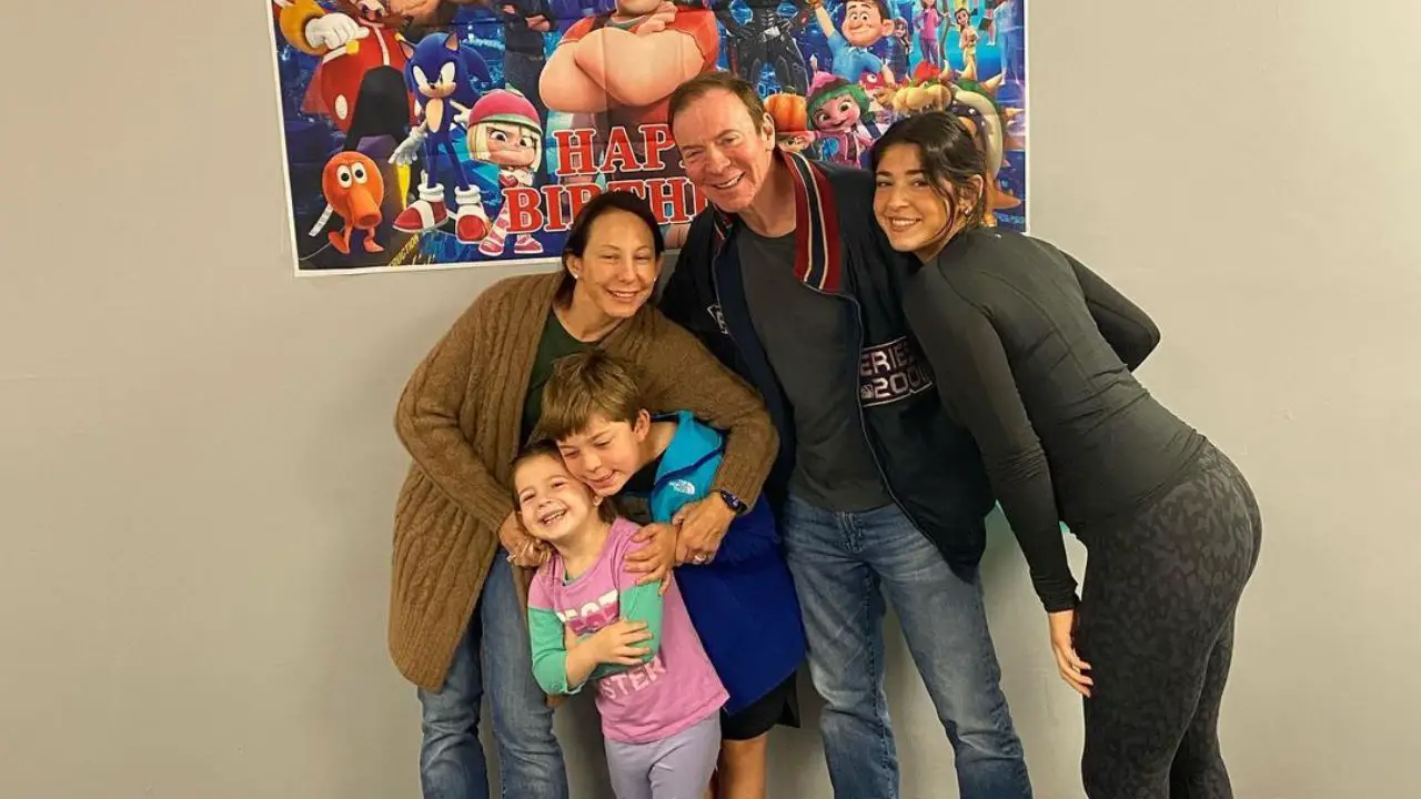 Ken Goldin has a loving family.