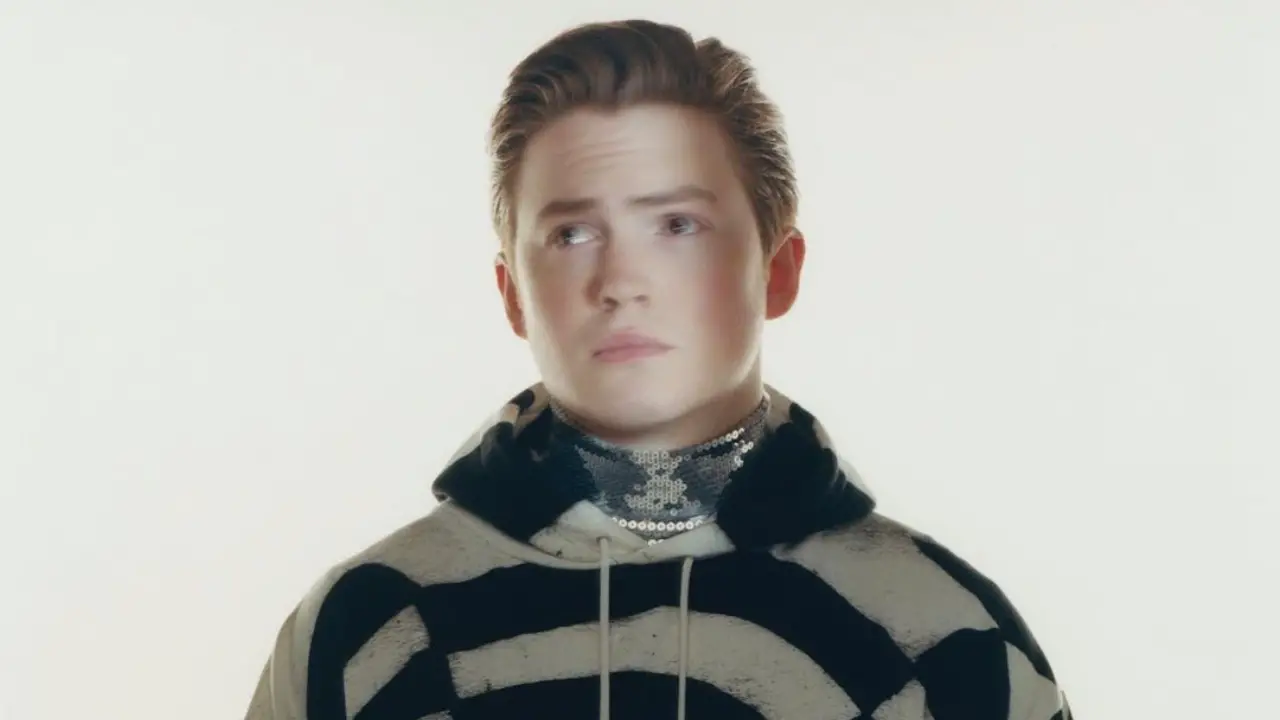 kit-connor-boyfriend-heartstopper-netflix-2022