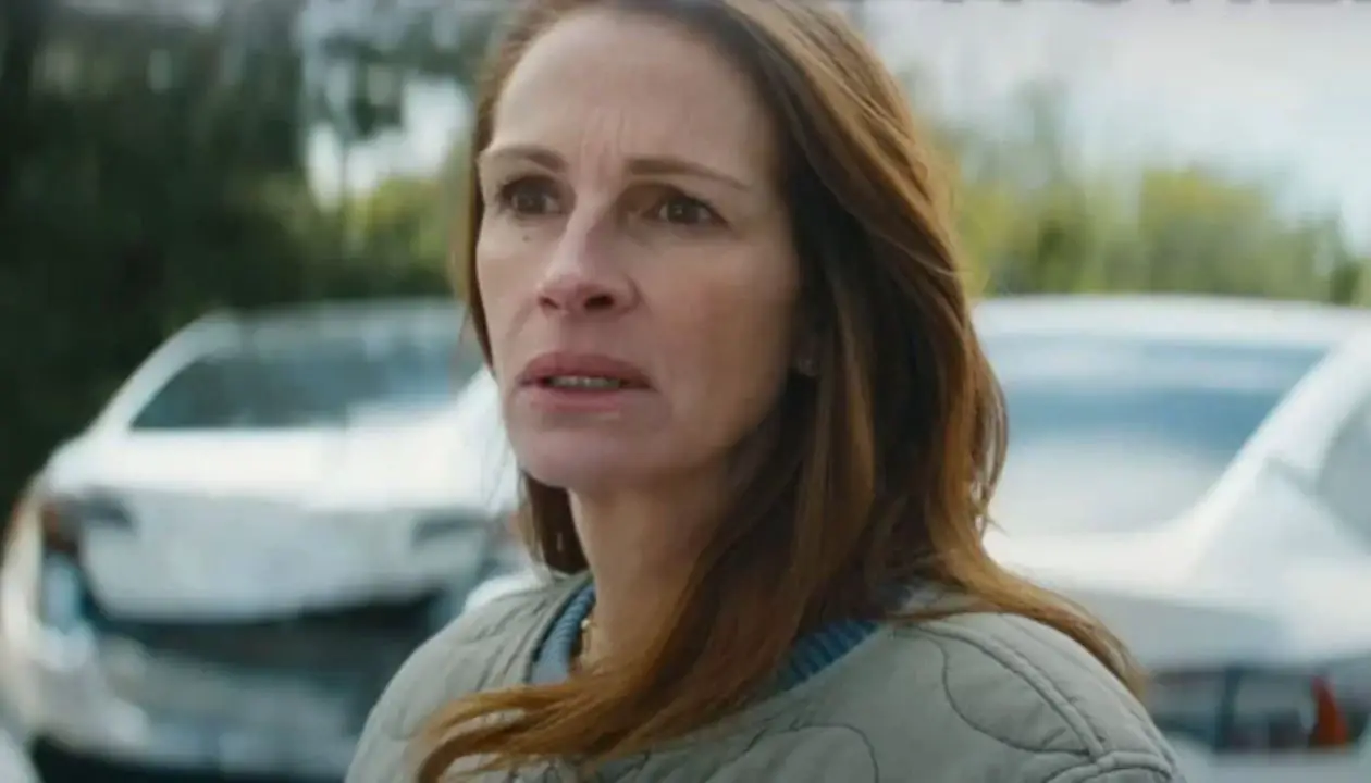 In Leave the World Behind, Amanda tells the true meaning and nature of people. celebsindepth.com