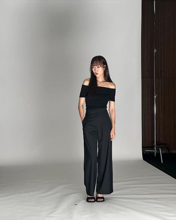 Lee Han Byul's Mask Girl is her debut performance, and doesn't have TV shows. celebsindepth.com