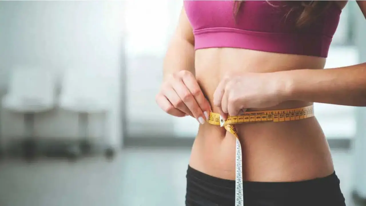 You can lose weight naturally in many ways. celebsindepth.com