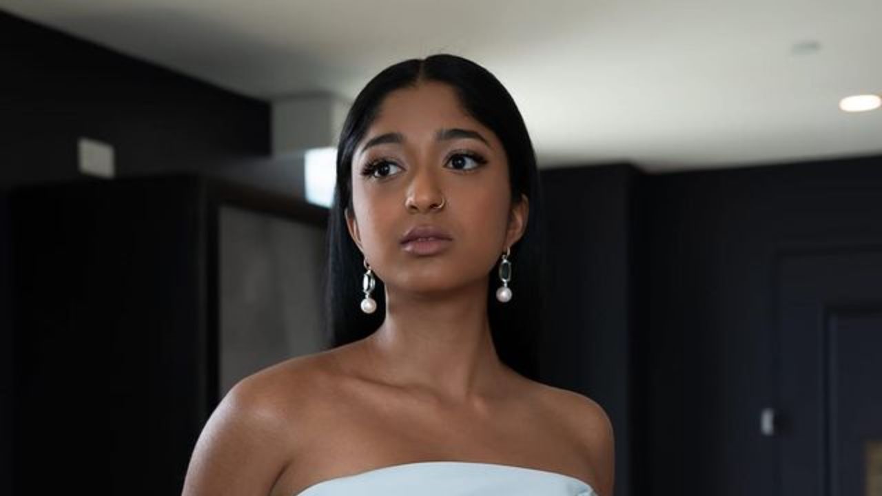 Maitreyi Ramakrishnan is single in 2023. celebsindepth.com