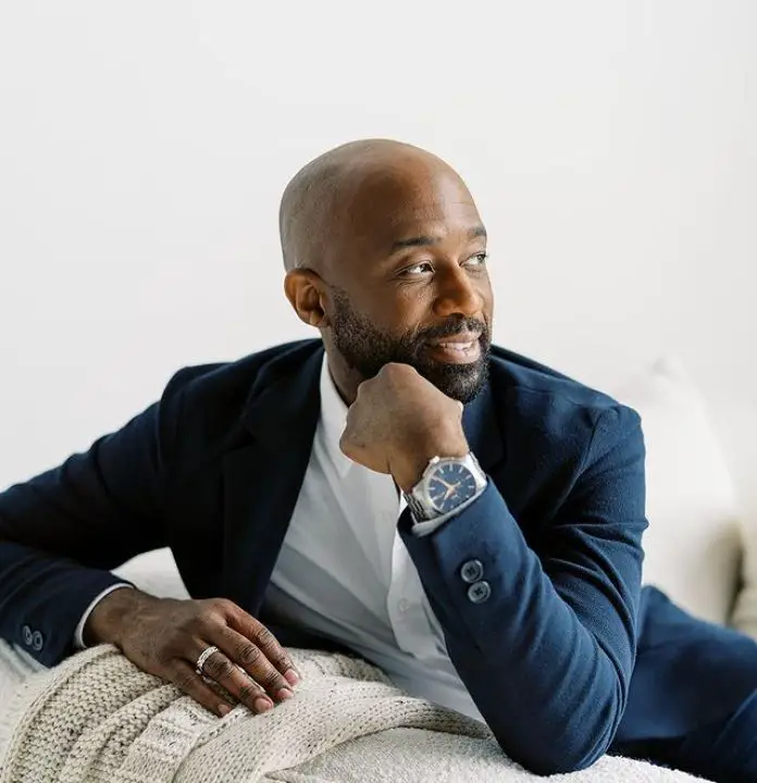 Mikel Welch now supports the LGBT community. celebsindepth.com