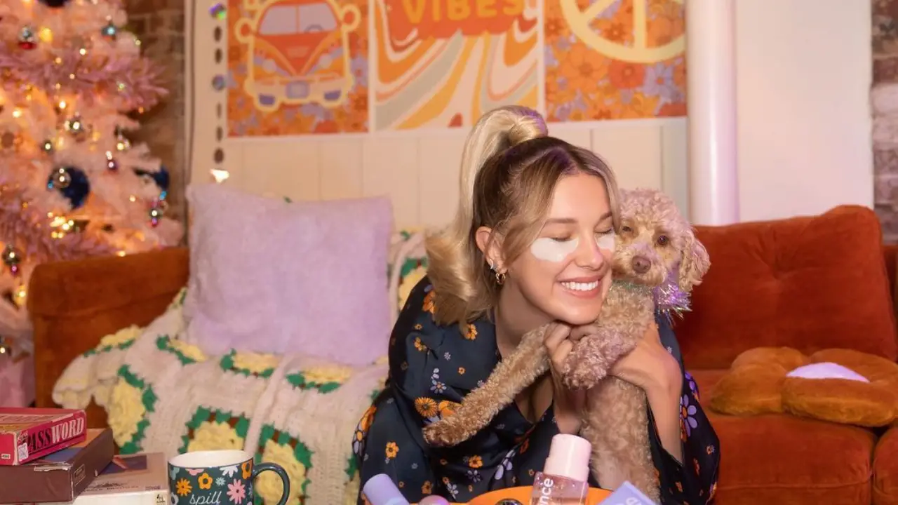 Millie Bobby Brown with her pet Winnie at her home. celebsindepth.com 