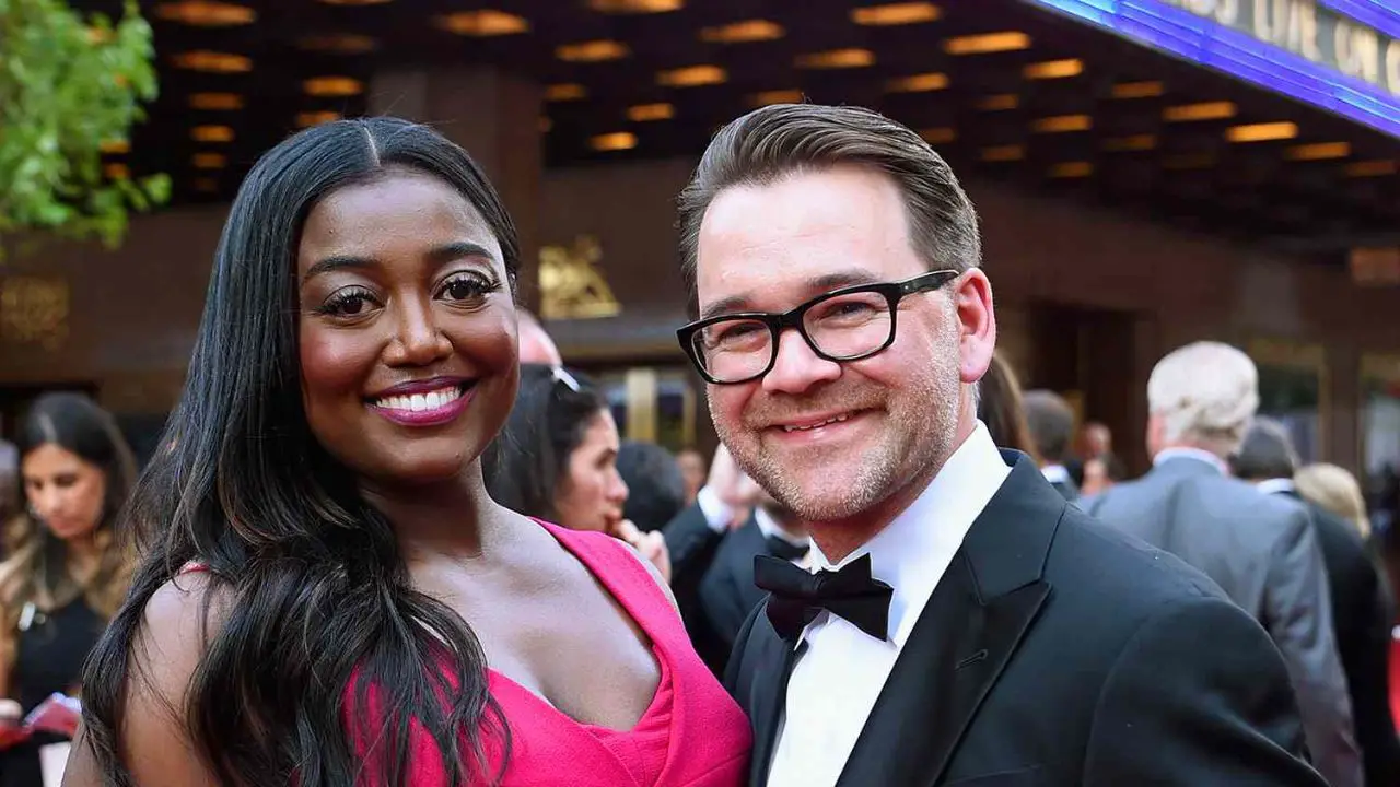 Raq from raising Kanan is married to Robin Burch in her real life. celebsindepth.com 