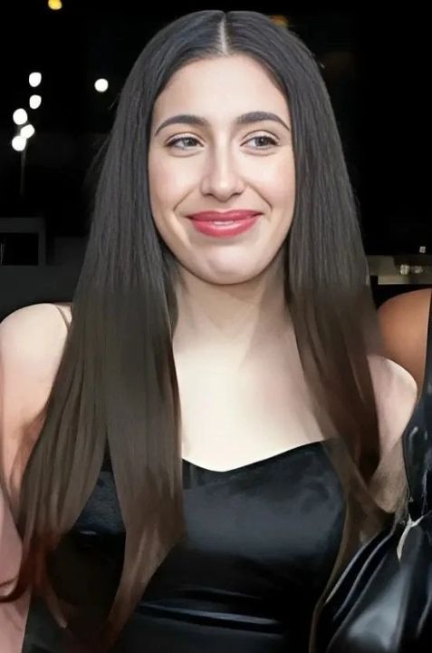 Sadie Sandler has a natural appearance without a nose job. celebsindepth.com