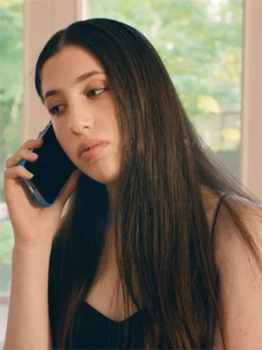 Sadie Sandler doesn't seem to have had a nose job. celebsindepth.com