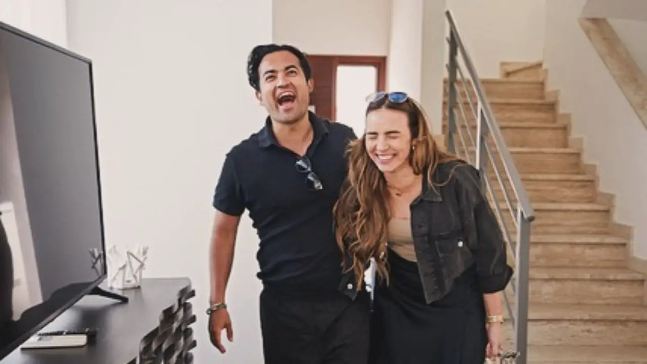 Amanda and Sergio had a good chemistry on the show. celebsindepth.com 