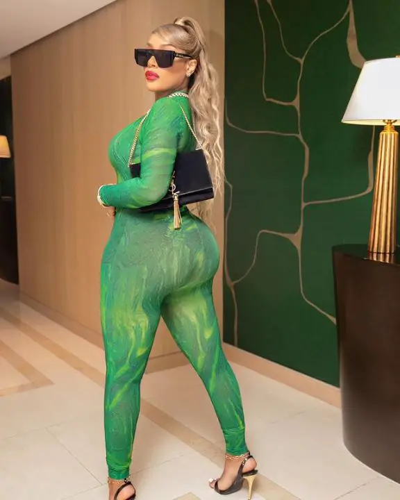 Stefflon Don had either a BBL or Butt Implant. celebsindepth.com