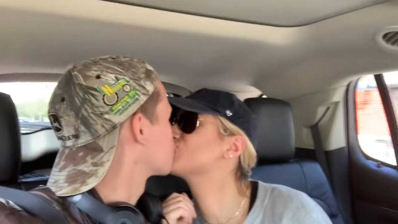 tanner-buchanan-girlfriend-2021