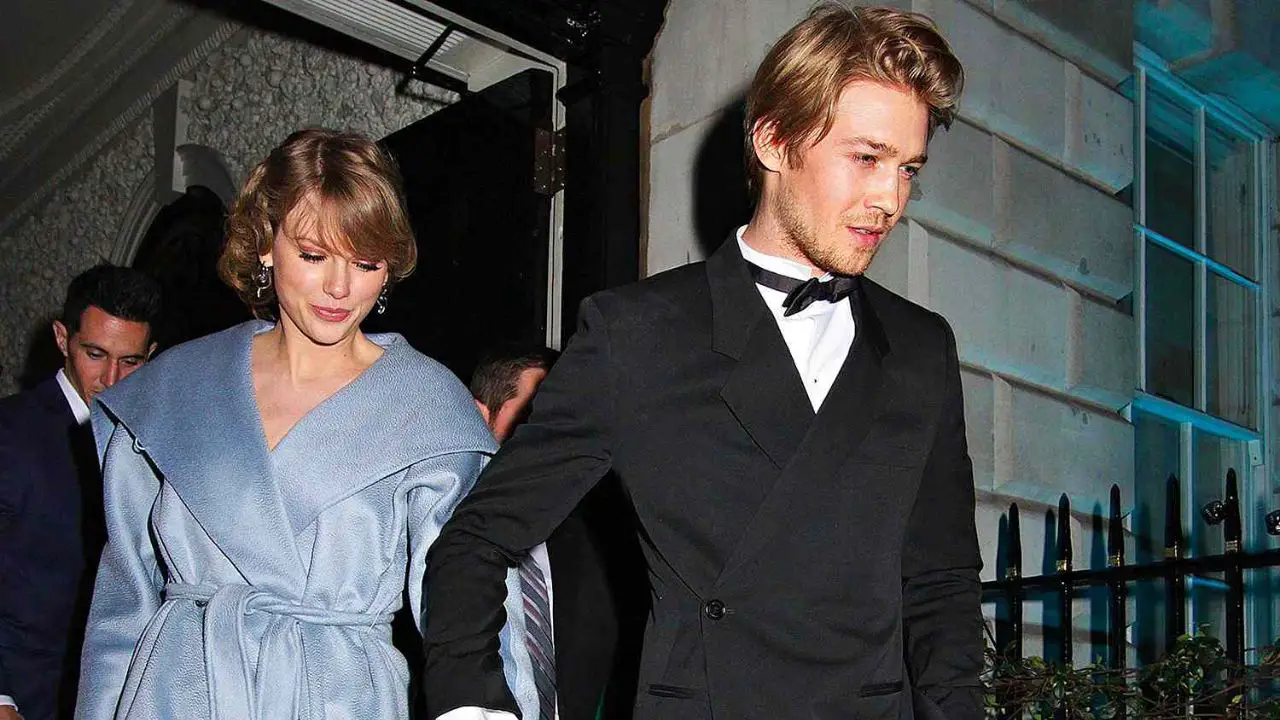 Taylor Swift with her ex-boyfriend Joe Alwyn.