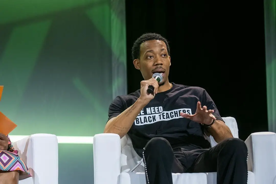 Tyler James Williams supports Zionism. celebsindepth.com