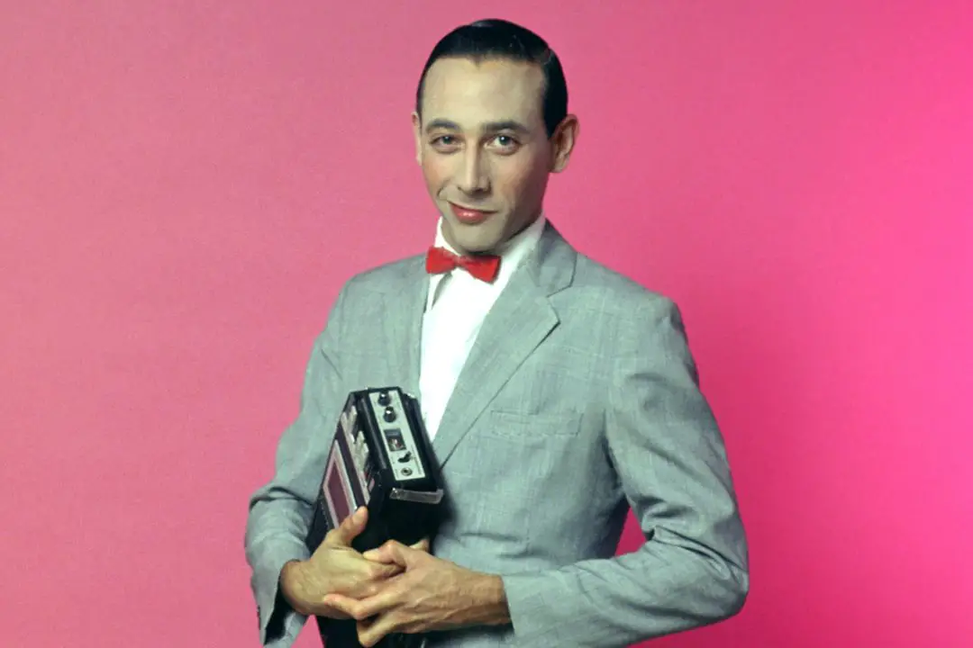 Not having a wife made Paul Reubens’s sexuality suspicious. celebsindepth.com