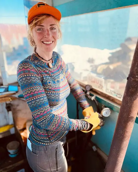 Emily Riedel digs for gold in the Bering Sea. celebsindepth.com