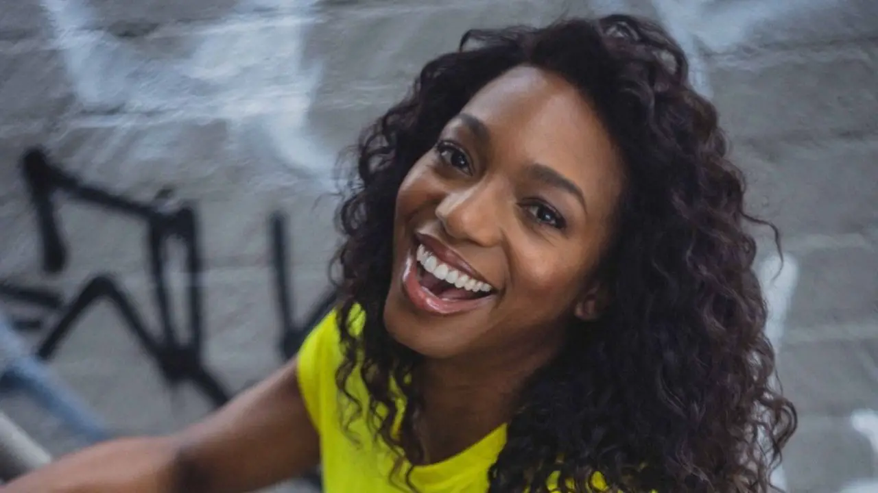 Sloane's boyfriend has not been revealed in Workin' Moms.
