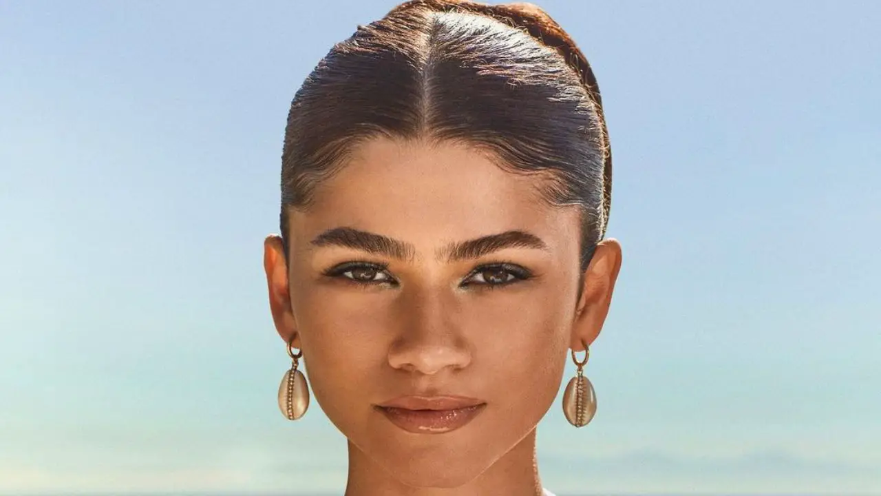Zendaya has had the same nose since we saw her.  celebsindepth.com