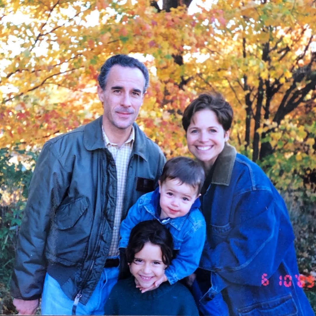 Katie Couric and her late husband, Jay Monahan, were parents to two daughters, Ellie and Carrie.