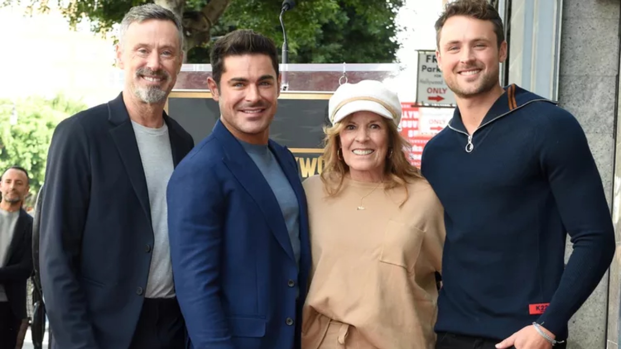 Dylan Efron with his parents and brother.