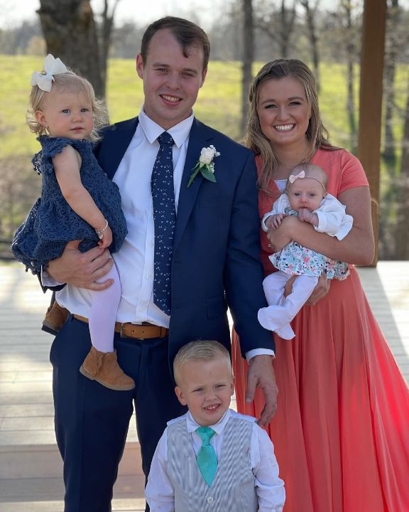 Joseph Duggar with his wife and children.