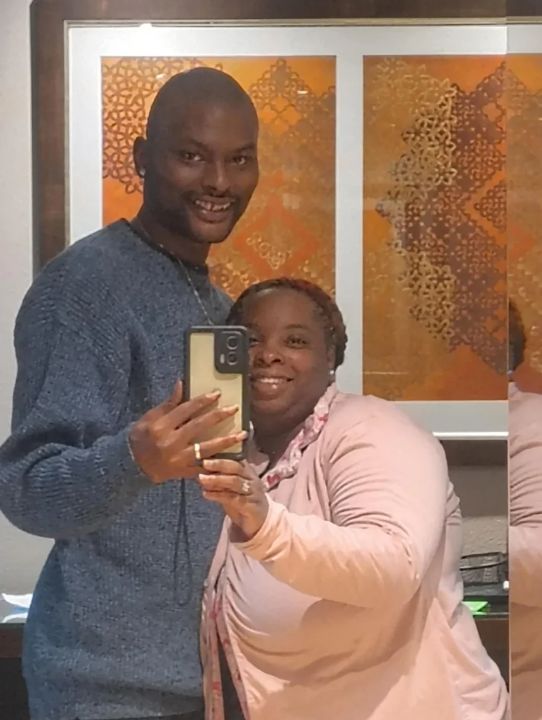 Shamar Elkins with his wife, Shaneiqua Elkins.