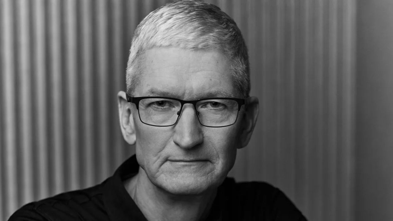Tim Cook.