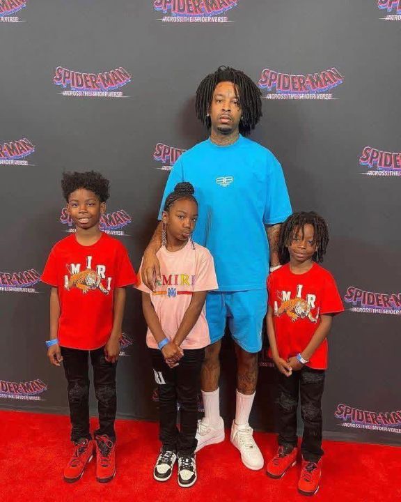 21 Savage with his kids.