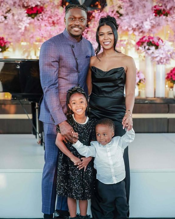 A.J. Brown with his wife and kids.