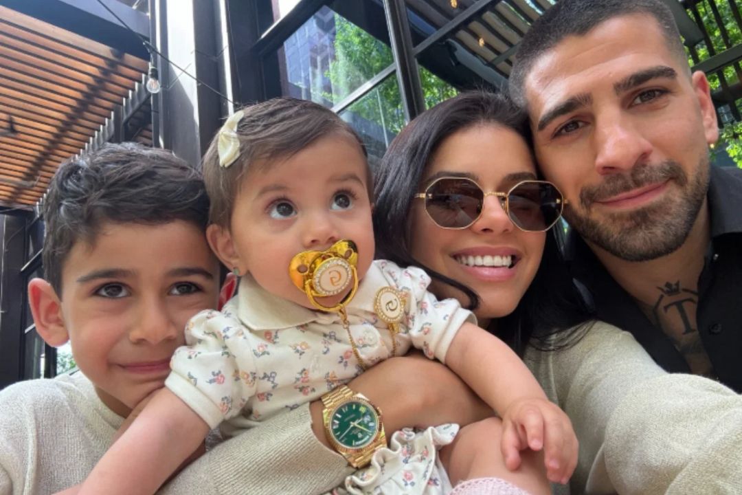 Ilia Topuria with his ex-wife and kids.