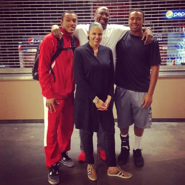 Mike Brown with his wife and kids.