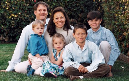 John Donahoe and his wife Eileen Donahoe share four kids, three sons & a daughter.