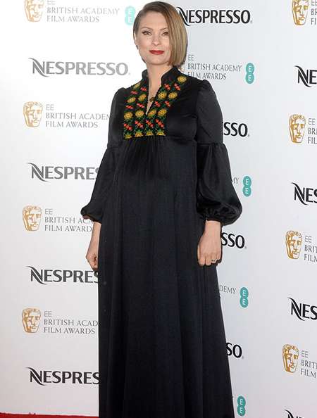 MyAnna Buring showed off her baby bump.