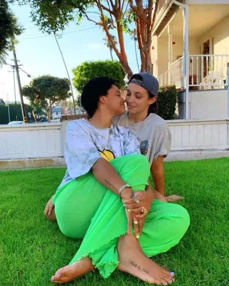 Kiersey Clemons and her girlfriend seem to be in love with one another.