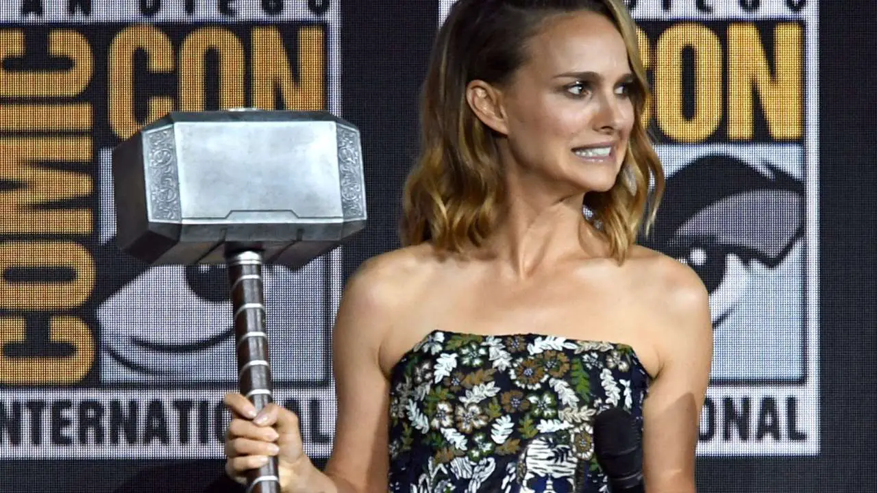 'Thor: Love & Thunder' - Natalie Portman Confirms Jane Foster will Wield Mjolnir