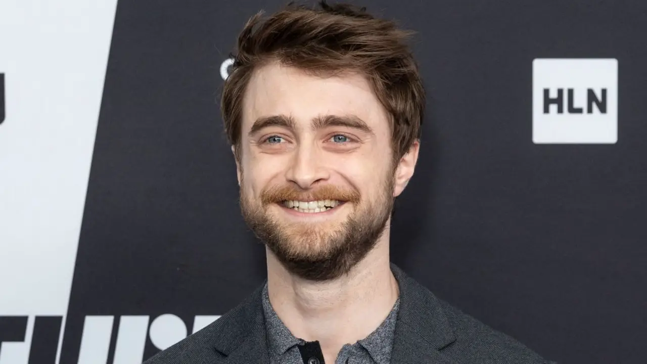 Daniel Radcliffe Reveals How He Broke Countless Wands During Filming of Harry Potter Series