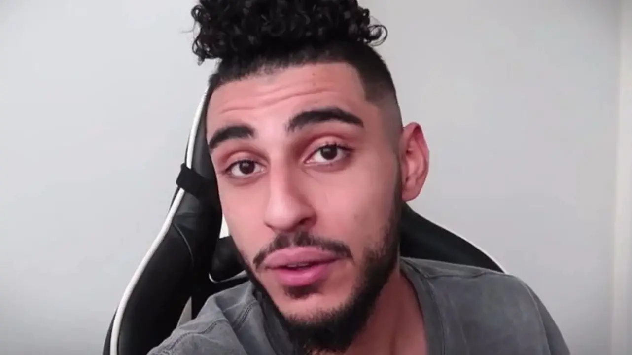 FaZe Rain is single as of 2023. celebsindepth.com