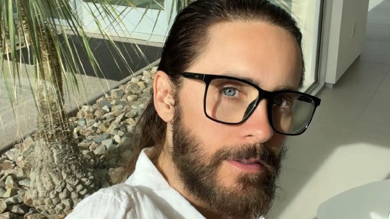 Jared Leto is rumored to have a nose job and many other cosmetic procedure. celebsindepth.com