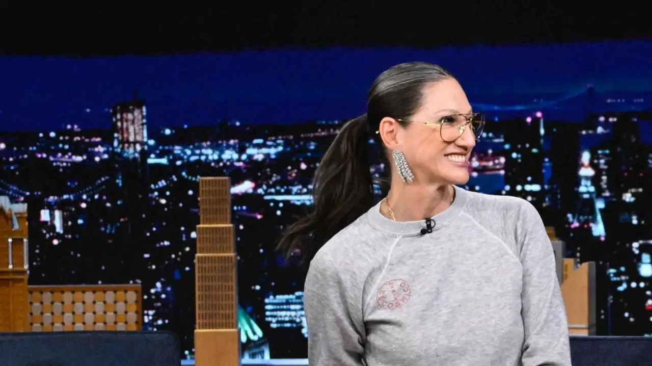 Jenna Lyons’ New Teeth Denture & Incontinent Pigment Disorder