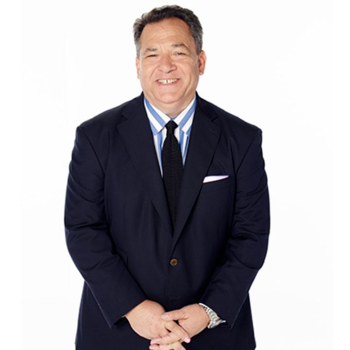 Josh Mankiewicz had a weight loss of 47 pounds (21 kg). celebsindepth.com