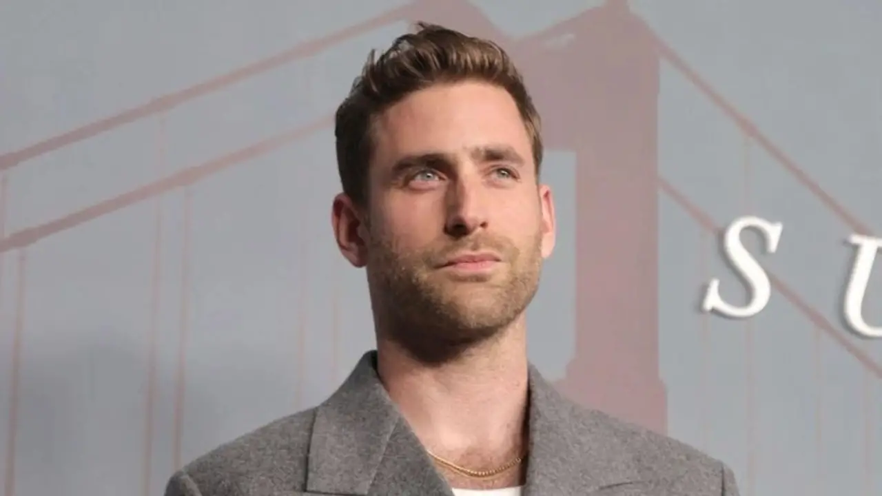 Oliver Jackson-Cohen is single in 2023. celebsindepth.com 