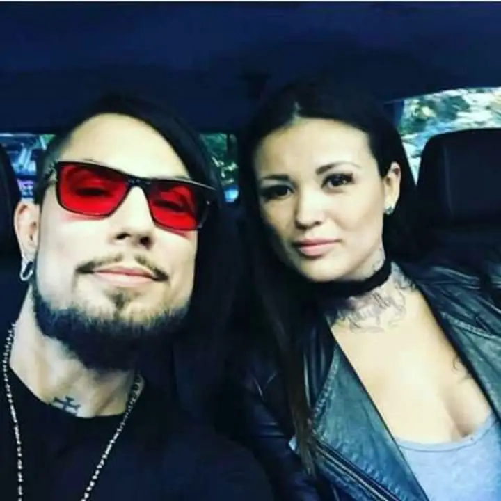 Tatu Baby was also rumored to be dating Dave Navarro. celebsindepth.com