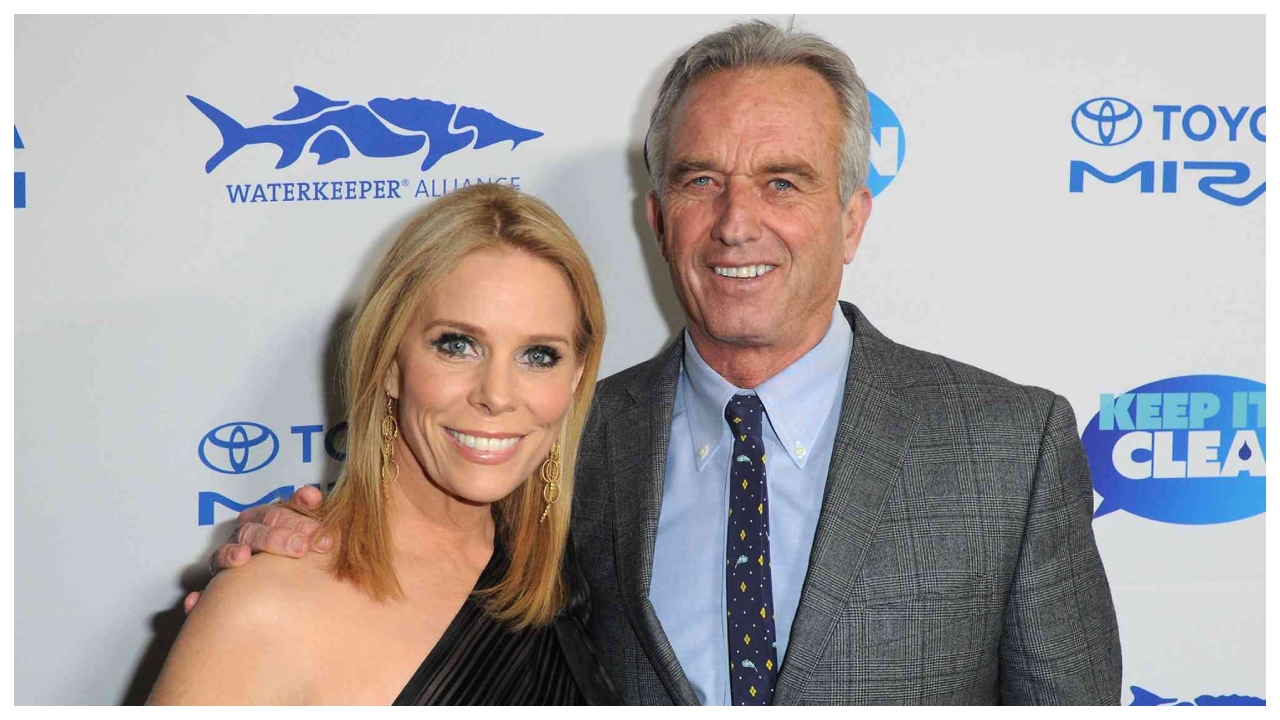 cheryl hines husband Robert F. Kennedy Jr celebsindepth.com