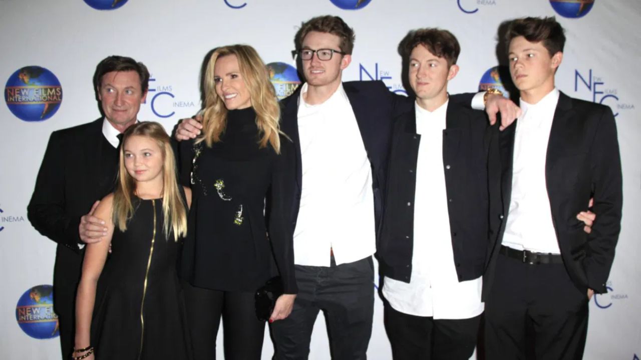 Wayne Gretzky's Wife, Janet Jones, and 5 Kids: All About Their Family