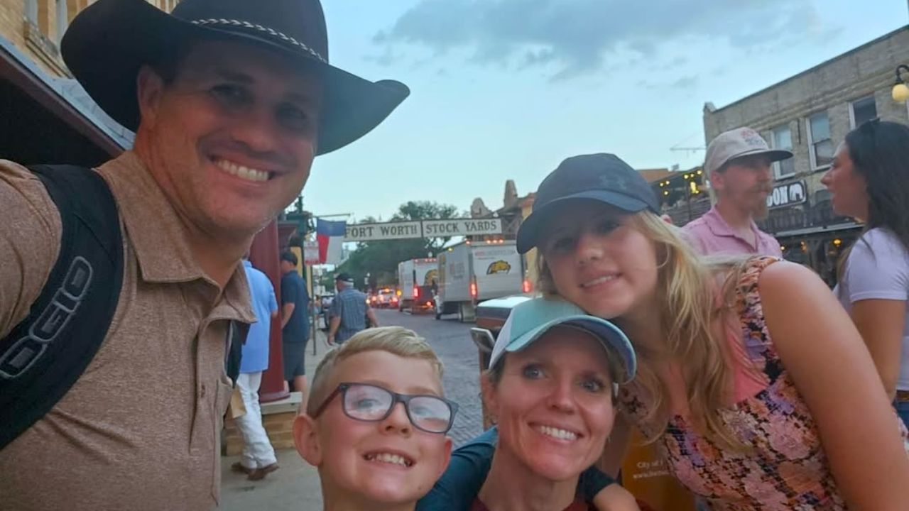 Lance Pekus with his wife Heather Pekus and two kids.