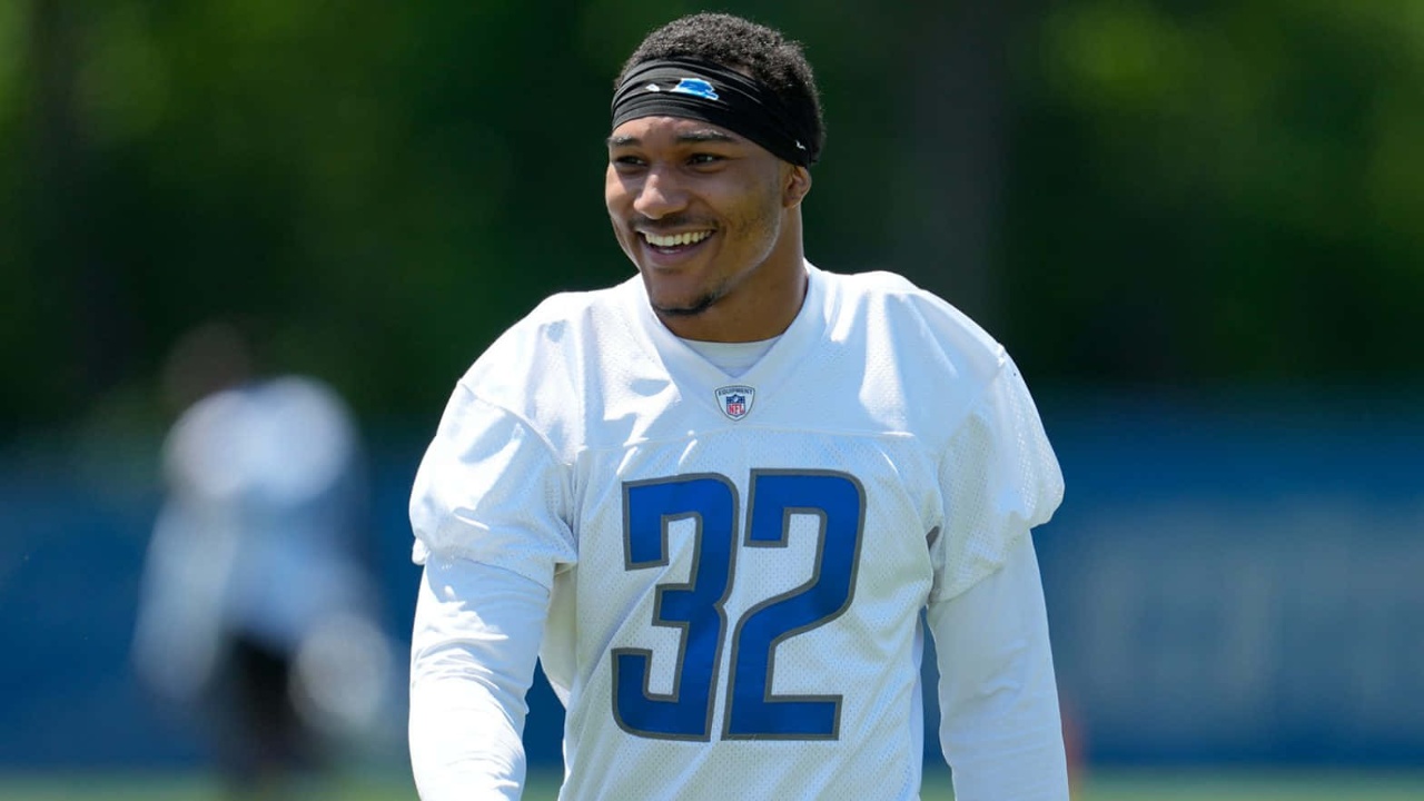 Brian Branch's net worth is $1 million to $2 million in 2025.