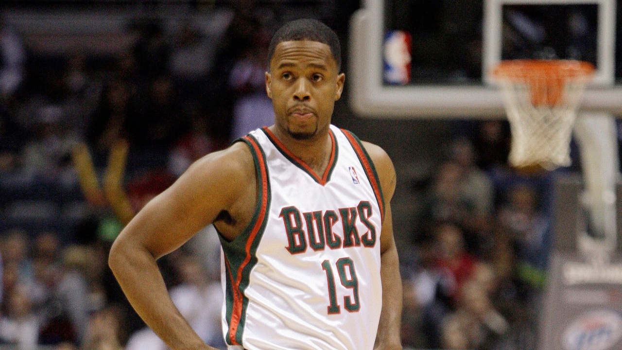 Damon Jones' net worth is estimated at $7 million in 2025.
