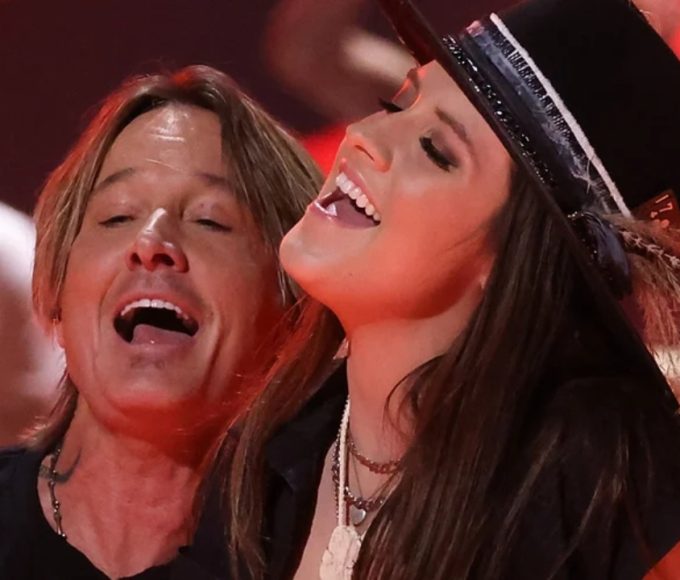 Keith Urban New Girlfriend—Dating Guitar Player Maggie Baugh